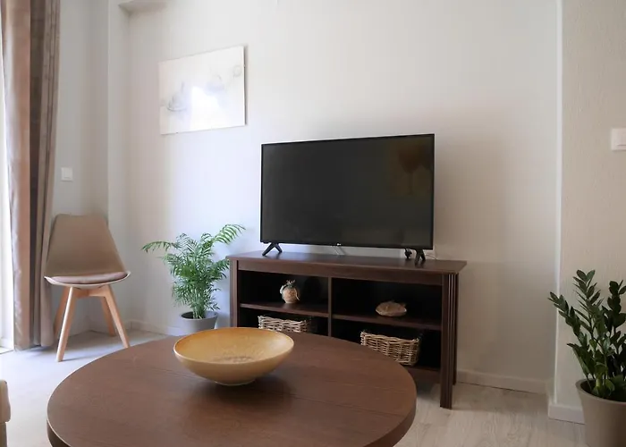 Porto Plaza City Center Apartment Ac/Wifi